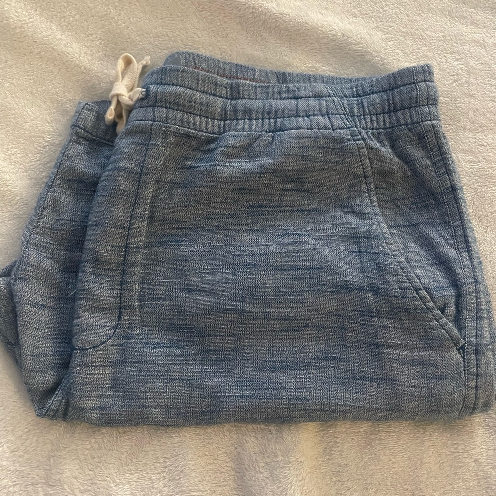 Mens Old Navy Bermuda Shorts! Super Soft and Comfortable! Like New!